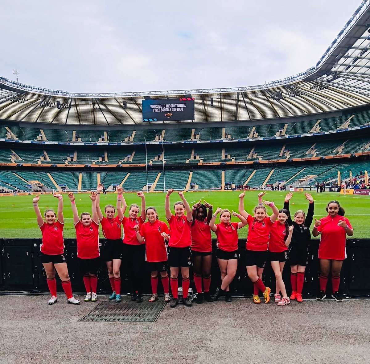 _ICAcademy1's tweet photo. Today was an incredible day for our Y7 girls! They were excited to be participating in the Touch to Twickenham initiative in London. 
Our girls had the unforgettable experience of stepping onto the pitch themselves! What a day filled with unforgettable memories! 🏈🏴 https://t.co/ohLNG3SfkR