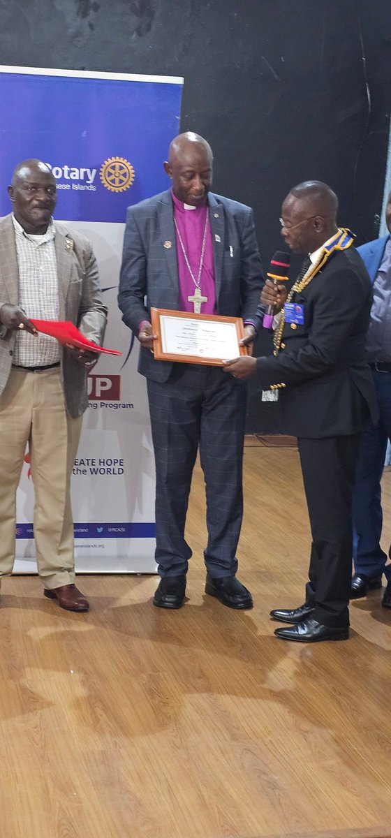 Archbishop of Uganda His Grace  Kaziimba Mugalu joined Rotary club of Kampala Ssesse Islands as a Honorary member @KampalaSouth
@rotaryd9213 @rotaryd9214 @DGEdwardKakembo
@xsentamu @RCKSI @RotaryKiwatule