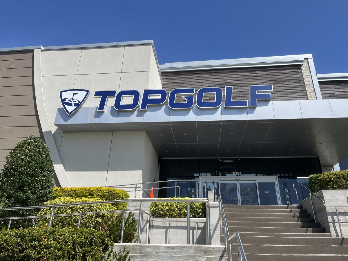 LightbitsLabs's tweet image. Lightbits is at the VMUG User Con at Top Golf in Orlando today. Discover how Lightbits could be the key to navigating the changing landscape of supporting VMware workloads. #topgolf #FLVMUG #VMUGUserCon #lightbits