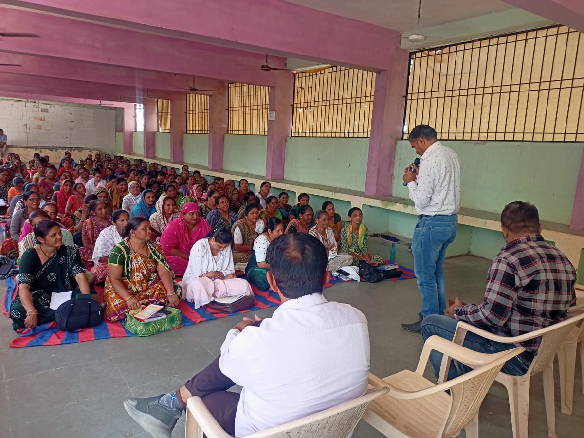 Today ASHA sammelan of Prantij taluka was organised at Dashama temple vadi Prantij.ASHAs and ASHA facilators of all Ayushman Arogya Mandir of taluka attended it. Different health programs and schemes were also discussed. <a href="/CdhoSabarkantha/">CDHO Sabarkantha</a> <a href="/sabarkanthadp/">DDO Sabarkantha</a> <a href="/NHMGujarat/">NHM Gujarat</a> @GujHFWDept