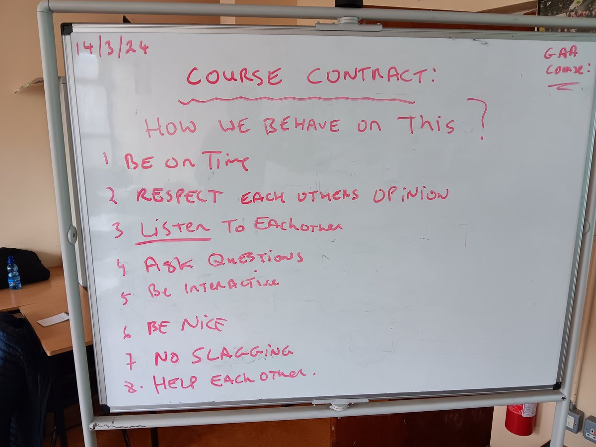 WaterfordGAACG's tweet image. TY #CoachingCourses continuing to be rolled out at @Watppgaa level, great afternoon of learning, networking &amp;amp; engagement with students from @FriaryCollege on Day 1 (theory) of the @MunsterGAA TY Assistant Coaches programme, back again next Thursday for practicals 🏐🏑 #GAA