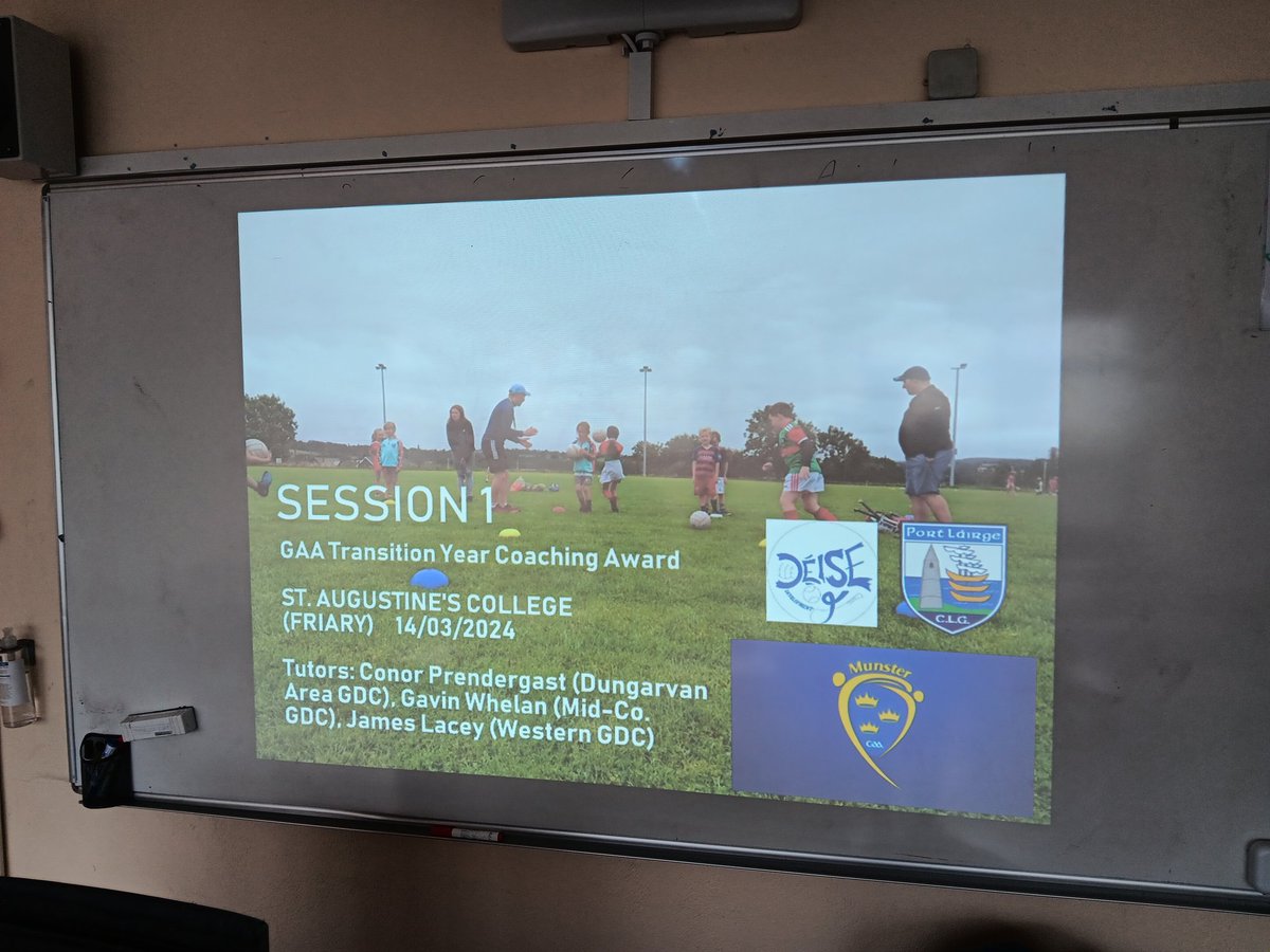 WaterfordGAACG's tweet image. TY #CoachingCourses continuing to be rolled out at @Watppgaa level, great afternoon of learning, networking &amp;amp; engagement with students from @FriaryCollege on Day 1 (theory) of the @MunsterGAA TY Assistant Coaches programme, back again next Thursday for practicals 🏐🏑 #GAA