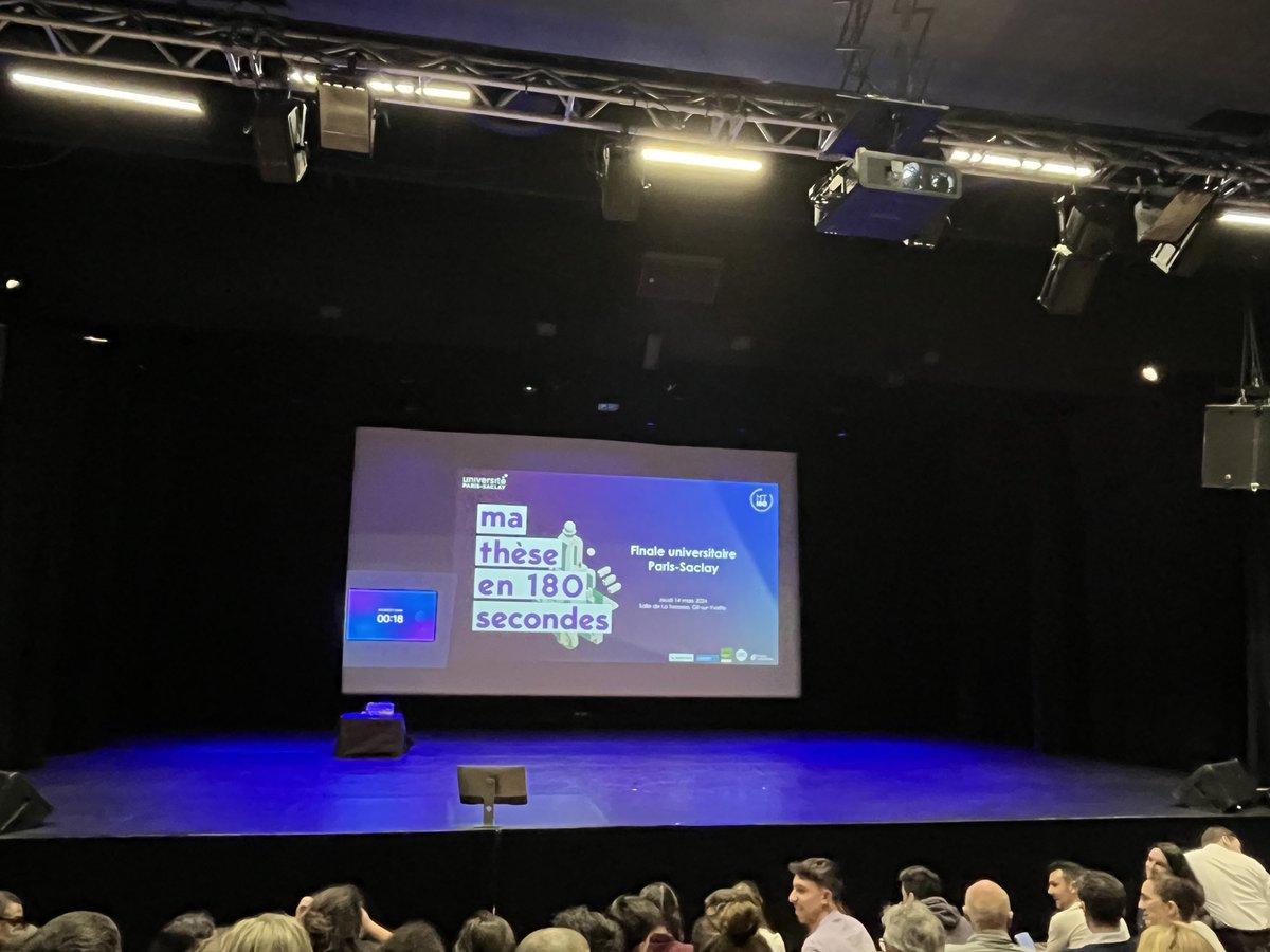 Salle comble pour la finale ⁦<a href="/UnivParisSaclay/">Université Paris-Saclay</a>⁩ #MT180