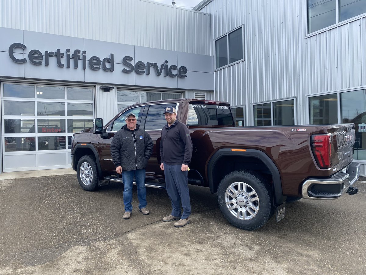 Chapman_Motors's tweet photo. A BIG congrats for a BIG truck! 👏

Thank you to Corey for stopping by Chapman Motors!

We hope you love the 2024 GMC Sierra 2500HD SLT and look forward to your next visit. Good luck in our upcoming 10K giveaway! 🔑➡️💰 https://t.co/kYDC9dGBw1