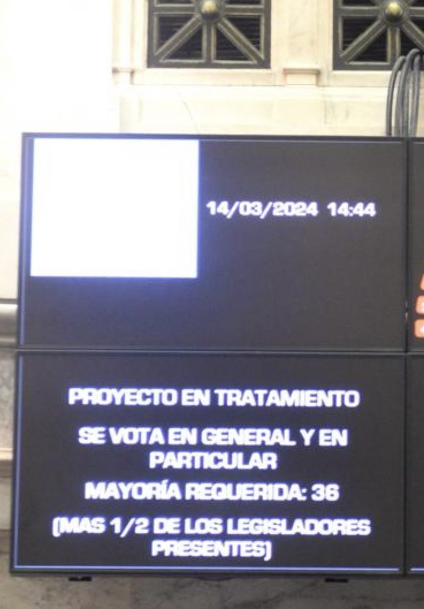 rojasuvasok's tweet photo. El oficialismo intentó y no pudo postergar el tratamiento, la moción fue rechazada, con 41 votos negativos y 30 positivos. 
El #DNU 70/2023 se trata hoy. #Senado https://t.co/gvXSUkeUGY