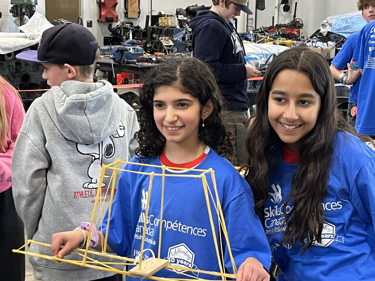 Our @sd61schools Middle School students had a blast competing in the Junior Skills Regional Competitions @camosun! They had fun, competed hard, learned a lot, and had a lot of success in: - Wind Turbine🥇 - Tugboat Build🥈 - Gravity Car🥉 - Spaghetti Bridge Well done! 👏🏻