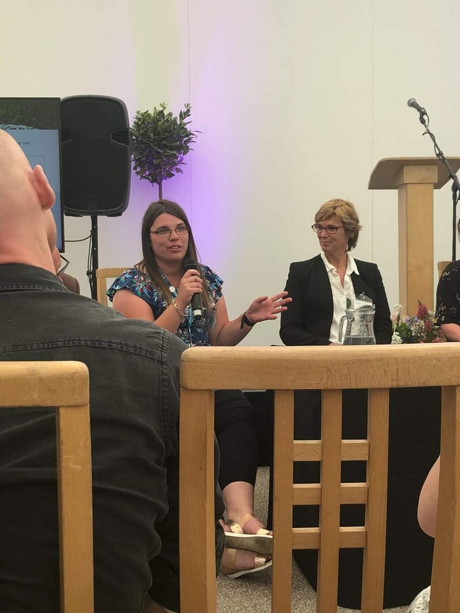 CarolineStrath's tweet image. Happy #socialprescribing day throwback to being part of the q&amp;amp;a Chelsea flower show mental health forum Spotlight on green health and inpatient/community partnerships-meaningful activity and social connection together are a powerful thing. People live in communities not hospitals