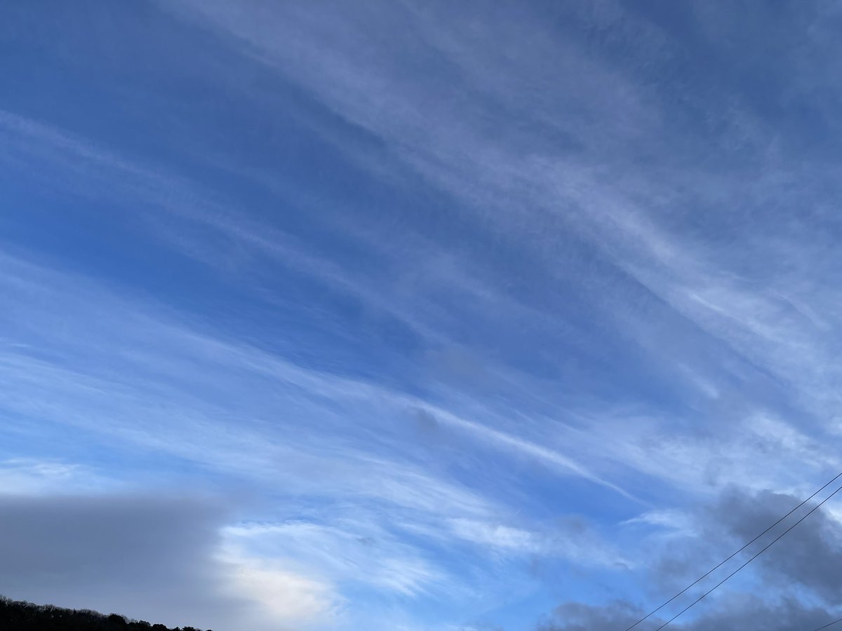 panemetcircen10's tweet image. As the heavy chemtrail induced blanket of thick, cloud &amp;amp; smog lifts after 5 days, we can see what they&apos;re still up to. #chemtrails #WeathModification