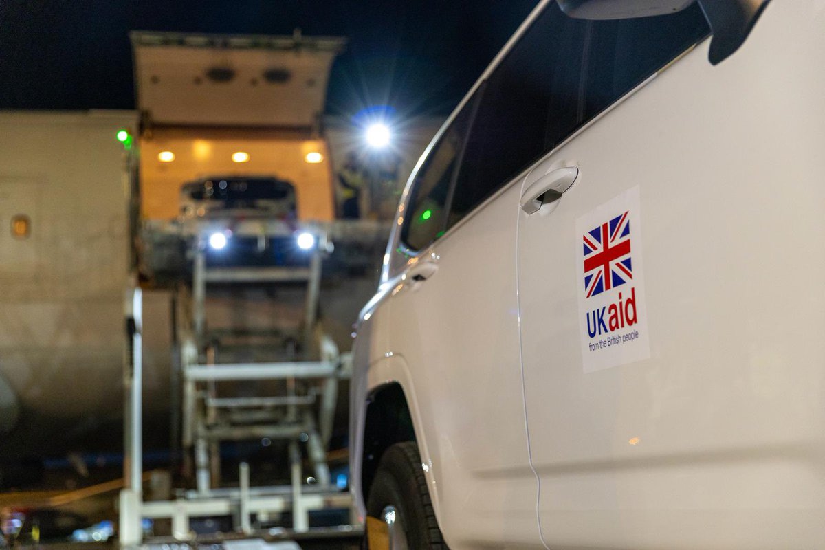 Yesterday 150 tonnes of UK aid entered Gaza. Today, working again with Jordan and @UNICEF, UK-funded armoured vehicles have arrived in Gaza. They will protect aid workers as they carry out their life-saving work.