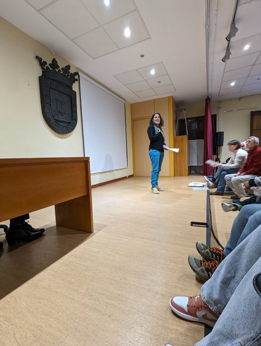 avbmontecarmelo's tweet photo. Hoy hemos estado apoyando a la @avValverde, AV La Unión de Fuencarral, @Tres_Olivos y AV Ur, para buscar soluciones encaminadas a peatonalizar la calle Ntra. Sra. de Valverde. Nos adherimos a todas las iniciativas y nos ponemos a su disposición para todo lo que se necesite. https://t.co/CNBLFUvguN