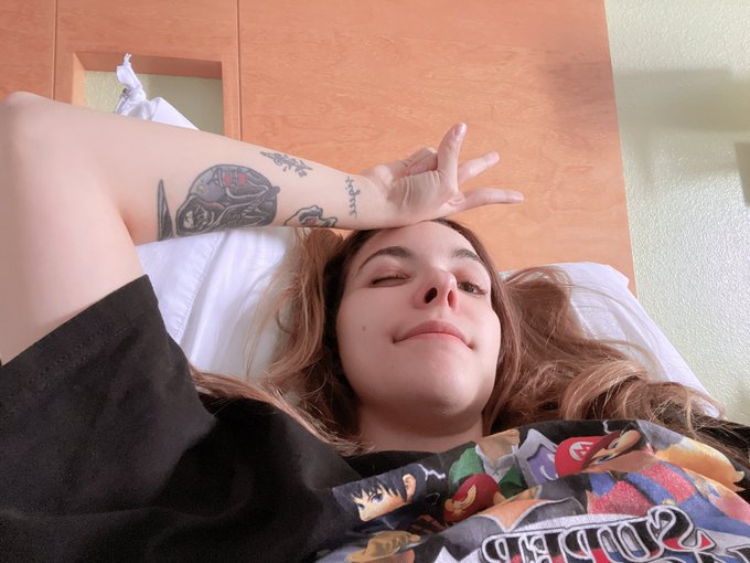 Stranded at my hotel 😩🤚🏼 https://t.co/uipid9GoXO<a href="/tag/newprofilepic"class="tags"><span>#newprofilepic</span></a>