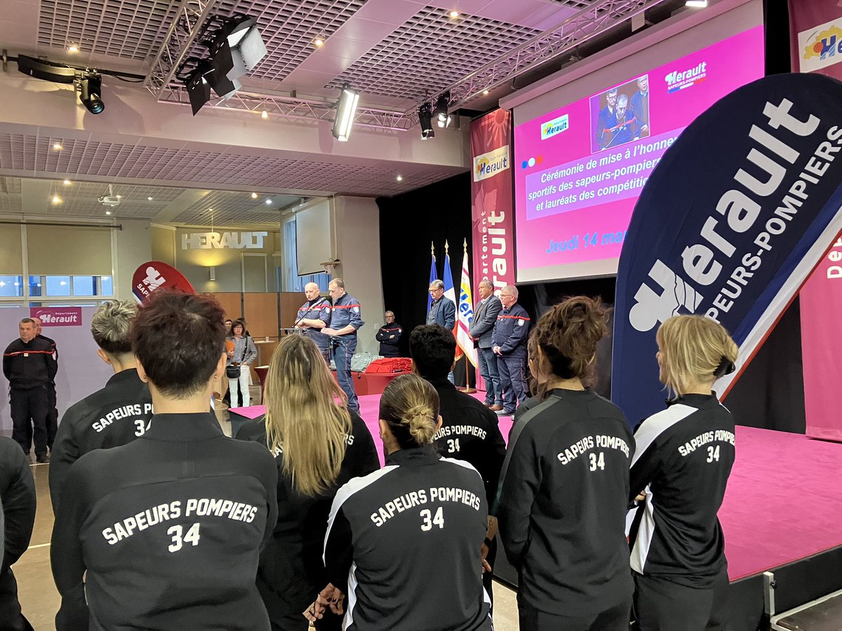 PompiersHerault's tweet photo. #SportPassion||

Les sportifs du SDIS de l’#Hérault à l’honneur ce soir à l’Hôtel du Département en présence de Jérôme LOPEZ &amp; du Contrôleur général Éric FLORES #DDSIS34 

➡️Équipe de foot féminine &amp; masculine 
➡️Équipe de rugby féminine &amp; masculine
&amp; tous les lauréats 2023🏆 https://t.co/wuxlWCrH82