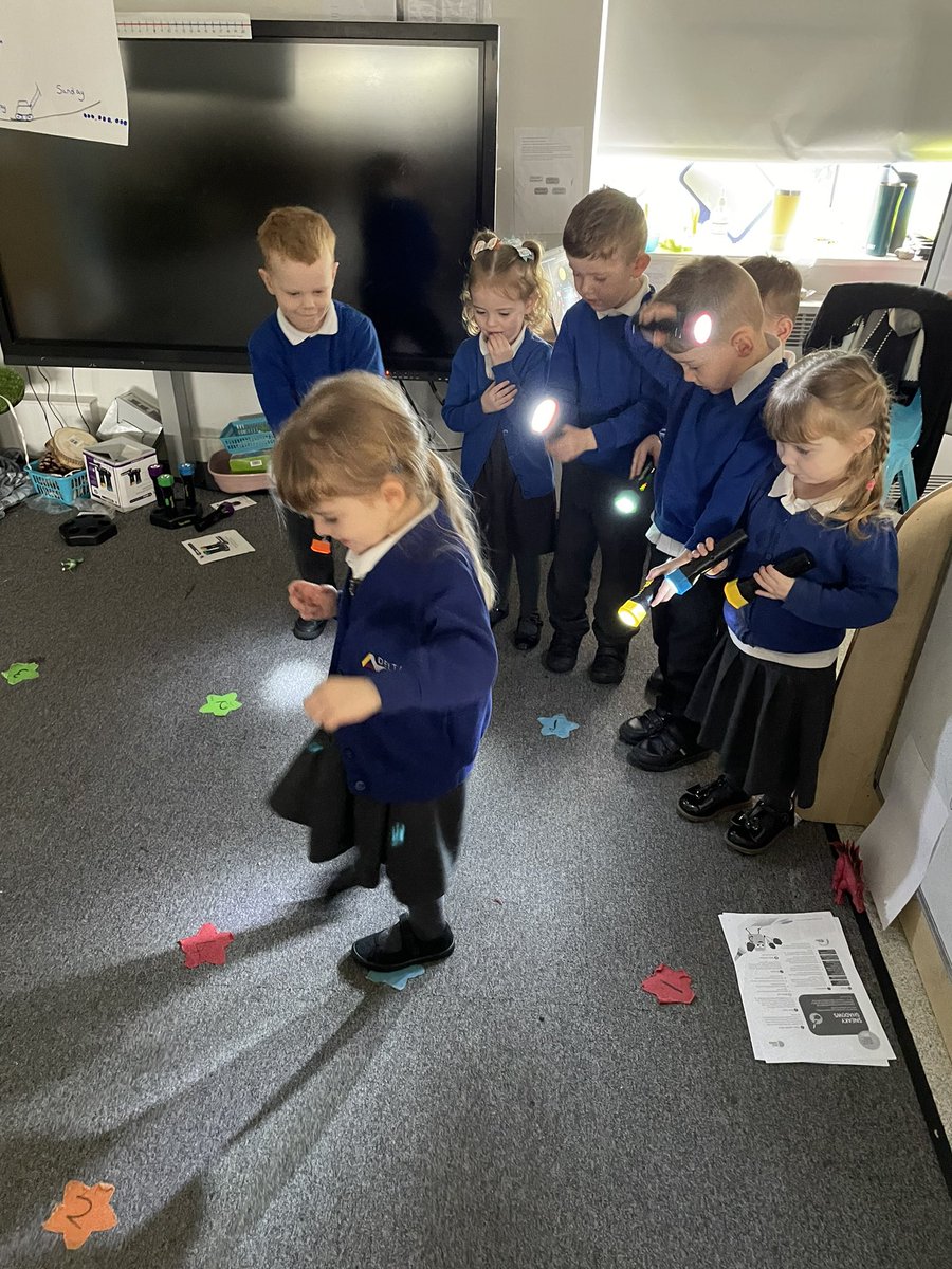crookesbroom's tweet photo. Nursery exploring shadows as part of #DeltaScienceWeek24
#BSW24 https://t.co/0y6sIT2t93