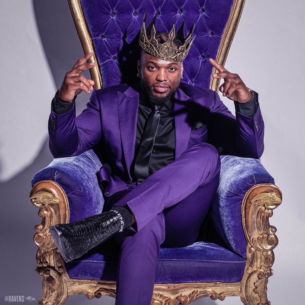 Ravens's tweet image. Time to take the throne 👑