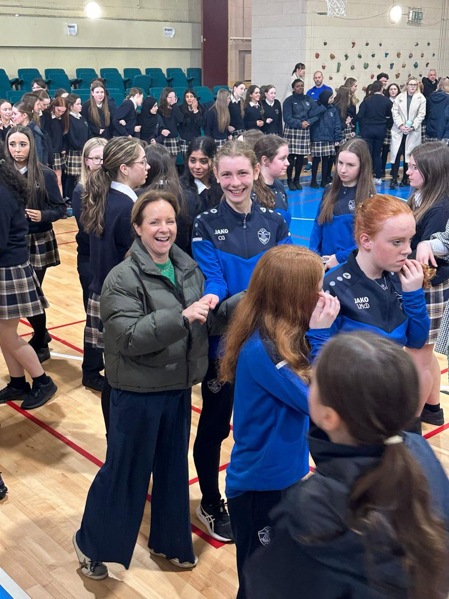 Ag ceiliúradh Seachtain na Gaeilge i gColáiste na Trócaire agus Aonad Loch Gile. Ceol, craic agus rince ag an gCéilí Mór tráthnóna inniu! Hup! #Gaeilge #aplacetobelong <a href="/CeistTrust/">CEIST</a> <a href="/SligoEdCentre/">SligoEducationCentre</a> <a href="/CnaG/">Conradh na Gaeilge ⭕️</a> <a href="/SnaGaeilge/">Seachtain na Gaeilge</a> <a href="/AonadLochGile/">Aonad Loch Gile Sligeach</a>