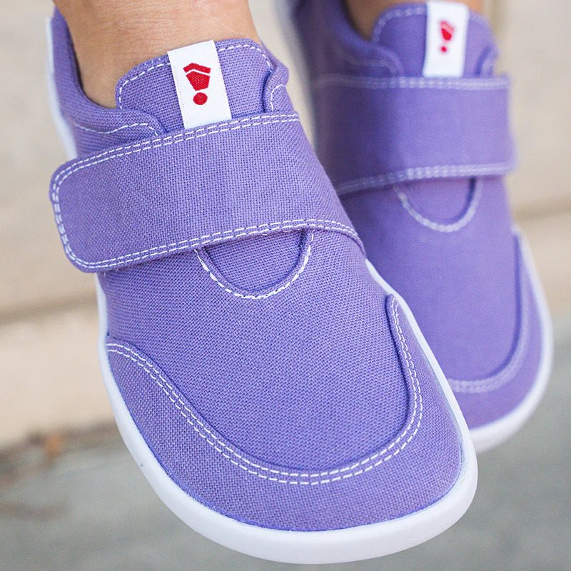 splayathletics's tweet photo. “Iris”-h for St. Patty’s Day!☘️🌈 Don’t forget our clearance sale is still going strong! Snag all shoes at a discounted price and SAVE!💜 Tap link in bio to shop. #footfreedom #foothealth #splay https://t.co/JWRg7svqwY