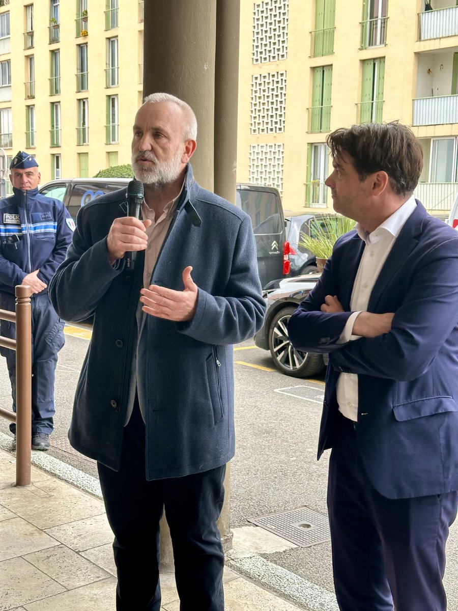 PierreRomero06's tweet photo. Inauguration à GRASSE du Tabac des Marronniers récemment transformé,en présence de ⁦@JeromeViaud⁩ Maire de Grasse et Pdt AMF06, ⁦@JpSavarino⁩ Pdt CCI NCA. CA +30% après transformation,réussite exemplaire de Commerçant d’Utilité Locale en cœur de ville 👏👍 https://t.co/JgrhpUY7DD