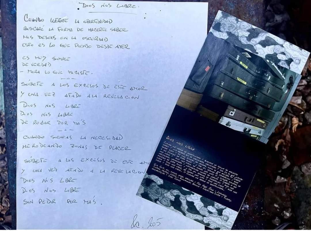 SodaStereo_Mx's tweet photo. El manuscrito de @colemanrichard del tema “Dios Nos Libre” tal y como se lo dió a Gustavo en 2005.
#diosnoslibre #ahivamos #letras #songwriting #versiones #interpretes #rockenvivo #eltranssiberianexpress #richardcolemanytse https://t.co/Fgihzq7ufN