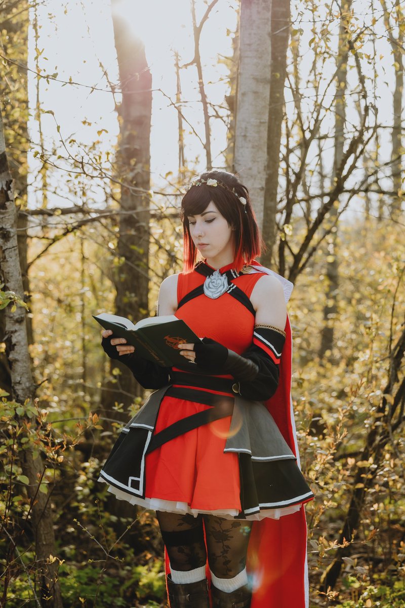 briarwood_cos's tweet photo. i don’t post here enough LOL my bad. here’s my Summer cosplay from earlier last year!! 🥀
•
📸: @RockerStevo
•
•
#briarwoodcosplay #rwby #rwbycosplay #summerrose #summerrosecosplay #cosplayer #rwbysummerrose #rwbyvolume9 #midwestcosplayer #cosplay https://t.co/75HNOnHNYE