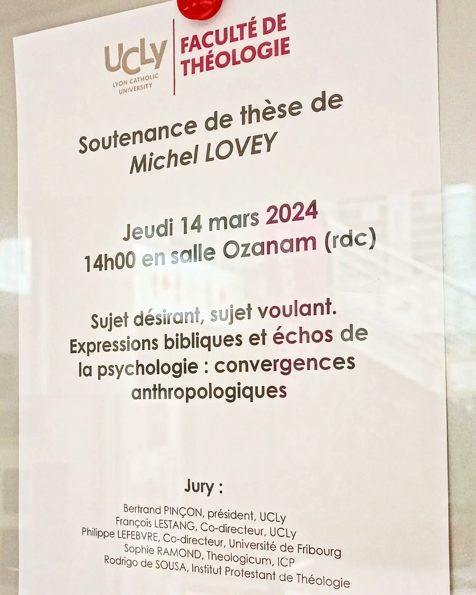 Rod_F_Sousa's tweet photo. Très reconnaissant d'avoir participé d'un jury de thèse doctorale. Heureusement cette fois-ci la soutenance a eu lieu sur place, à l'Université Catholique de Lyon. https://t.co/9DXrhofhvl