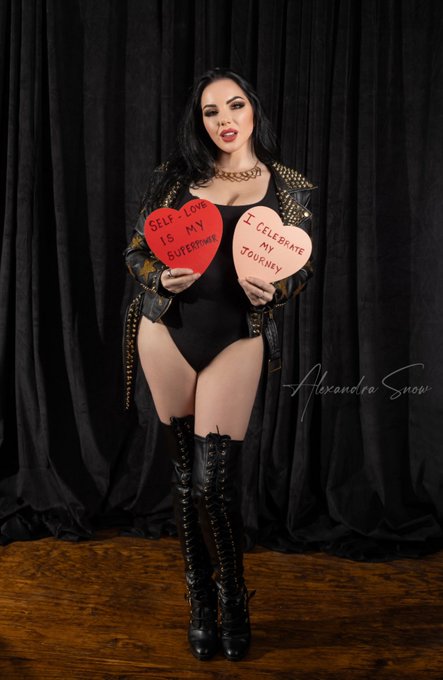 Hi new folks--   I'm a queer adult industry veteran, founder of the @AutonomyProjct, award-winning adult<a href="/tag/issue1"class="tags"><span>#issue1</span></a><a href="/tag/ohioissue1"class="tags"><span>#ohioissue1</span></a>