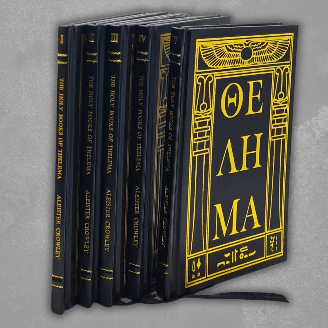 RareBiblio's tweet photo. 🪄✨ Our skilled craftsman recently undertook one of the most exquisite book customization projects ever. If you’d like to know more about it, please don’t hesitate to send us a direct message. You can also visit https://t.co/9kDtMyx7Z7 to learn more. 📥 https://t.co/ZIFKJAv9sg