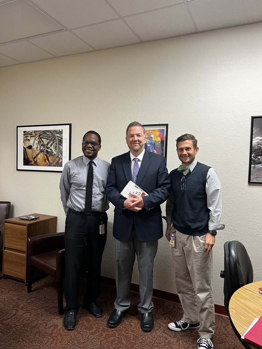LEEsdership Launch: @LeadershipSdlc had a great meeting with Mr. Chesser, Director, Grants & Program Development. He brings a wealth of knowledge and experience to @LeeSchools. 📚 - Leadership Journey - Entry Planning - Professional Learning #LEEadershipLaunch