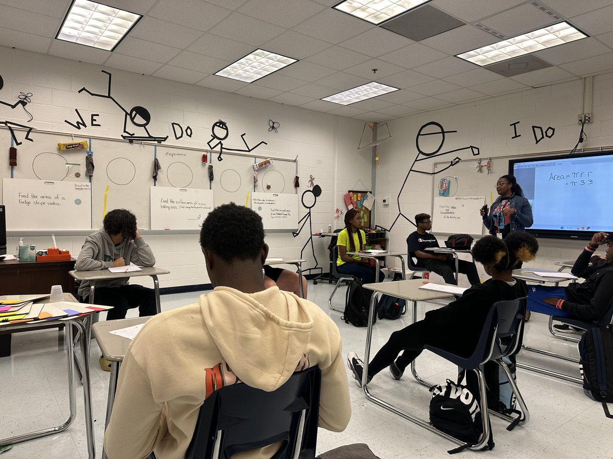 Differentiation at its best!! Wow!🤩 watching these students work was 🔥🔥🥰The planning that took place to scaffold this lesson to high order thinking was top-tier in the geometry class. Great Job Mrs. Lyles! I always feel empowered when I’m in your class!! Kudos!! #stations
