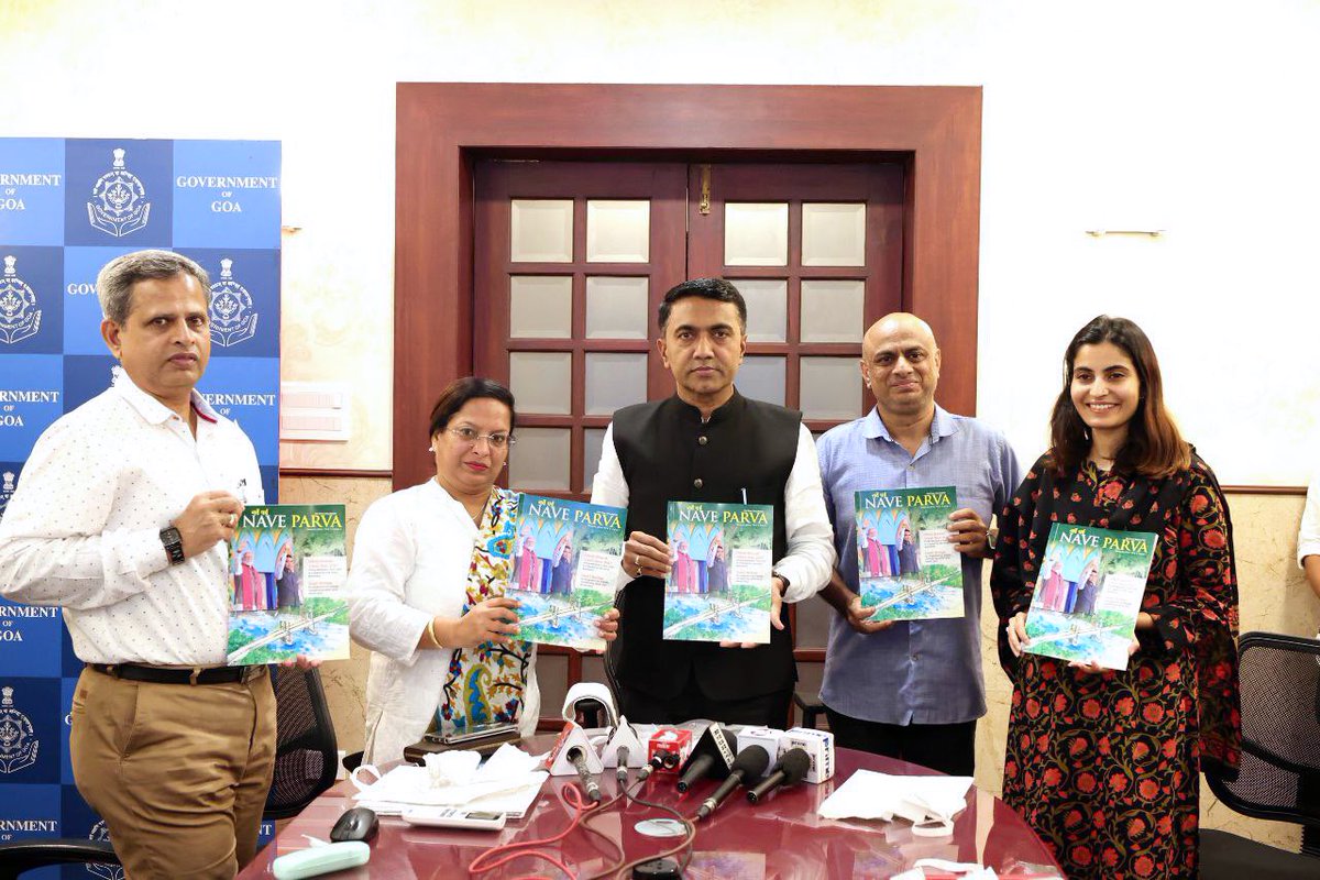 Hon'ble Chief Minister @DrPramodPSawant released 'Nave Parva' magazine by @esg_goa and @dip_goa. The magazine shall contain stitche success stories, information on Govt of Goa's schemes, and initiatives for the development of the state.