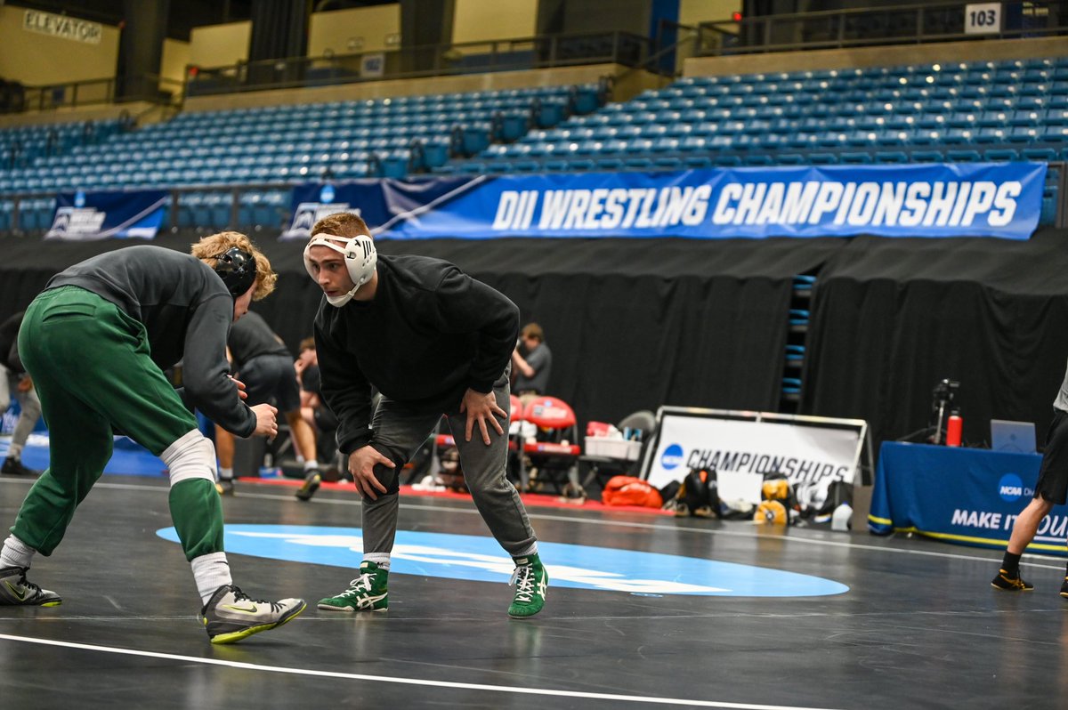 PsideWrestling's tweet photo. Workout session in Wichita ✅

#PaveYourWay // #RangerIMPACT https://t.co/MsjTFN3J0o