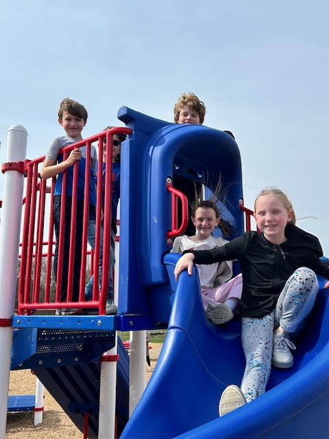 Raymond_Elem's tweet photo. Finally getting to break in the new playground equipment! #MEVSD #PTBM https://t.co/KfV0asNOkZ
