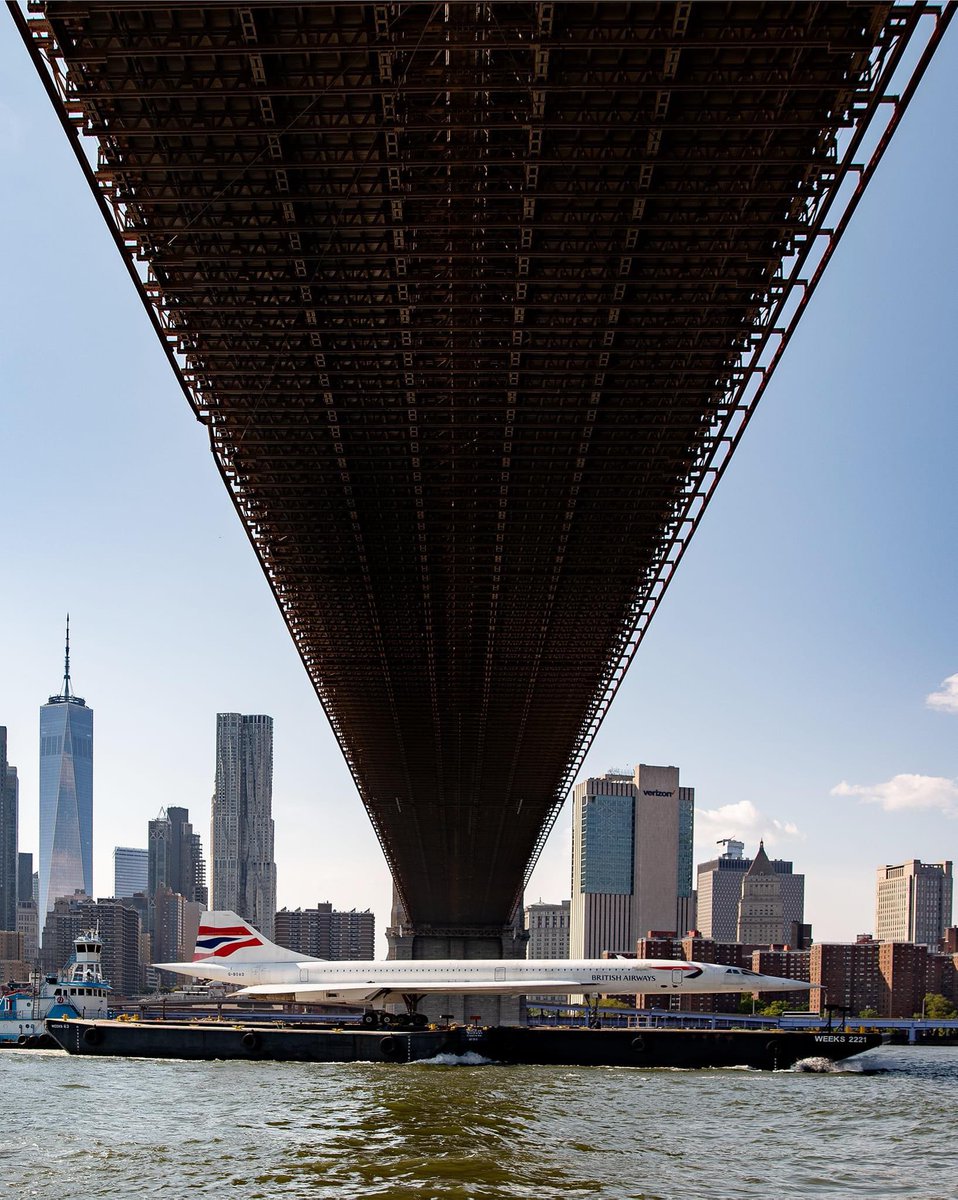 Jorge_JSBG's tweet photo. Ce Concorde est en route pour le musée Intrepid de New York après avoir été poncé et recouvert d'un nouveau revêtement pendant plusieurs mois de restauration. Sur le chemin du retour, l'avion commercial le plus rapide du monde a remonté l’Hudson à New York.
Photo @MatthewPugliese https://t.co/U8zZF805Ue