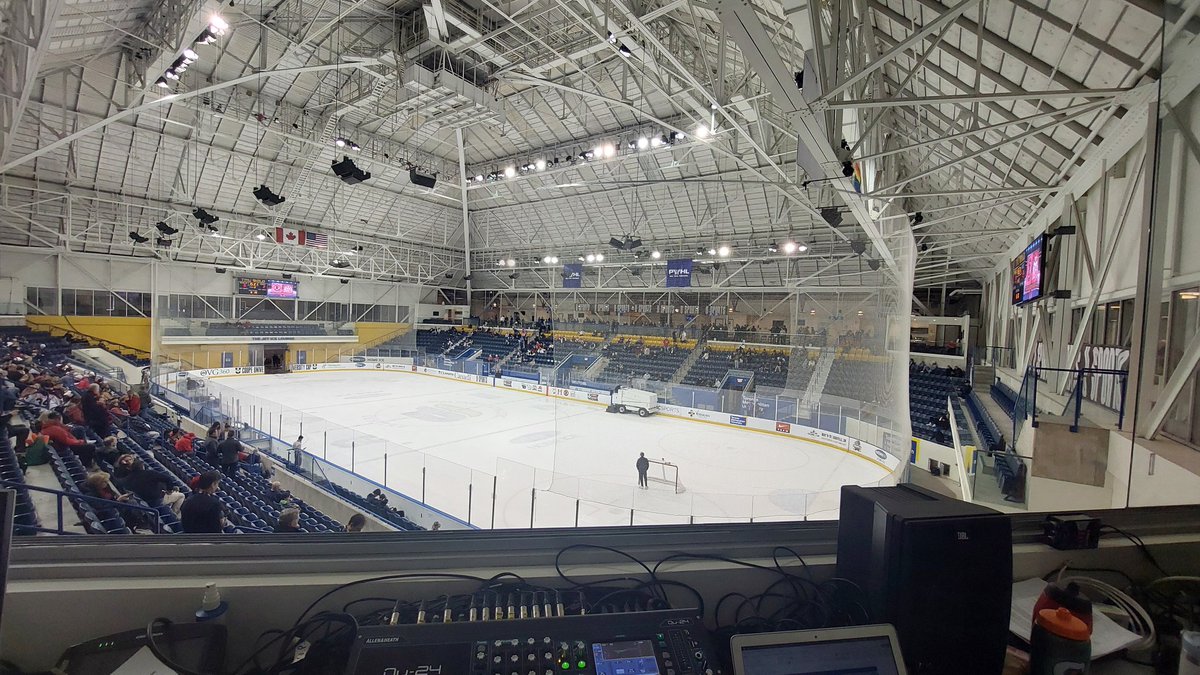 RossyOnTheMic's tweet photo. Hey @CatherineJette and @AlexCityNews....just borrowing your office for 3 of the next 4 days.
#UCup
@USPORTSca https://t.co/Jk1aKFM4f2