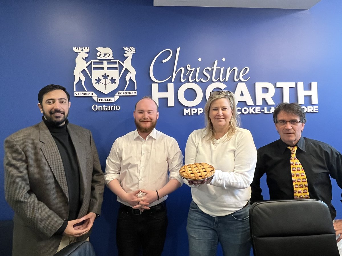 CHogarthPC's tweet photo. March 14 (3.14) marks Pi Day 🥧
Today’s flavour of the day is #raspberrypie which is the most common dessert associated with Pi Day.
Support a local business and share a slice of pie with friends and family.
Happy #PiDay! https://t.co/FdMu0pkEkU