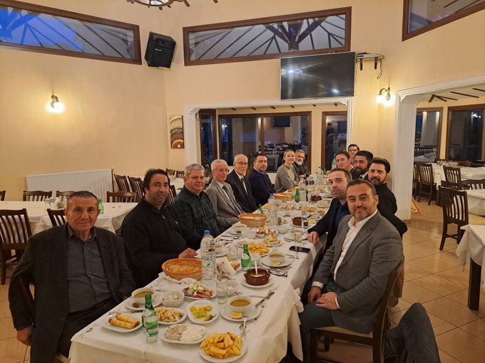 KKalenteridou's tweet photo. Τι κοινό υπάρχει άραγε μεταξύ του παρακράτους στη #Θρακη και βουλευτών της @NewLeftGR εν όψει ευρωεκλογών μαζί με την Πρόεδρο του @DebPartisi ;;; https://t.co/AZ5ZwubIGm