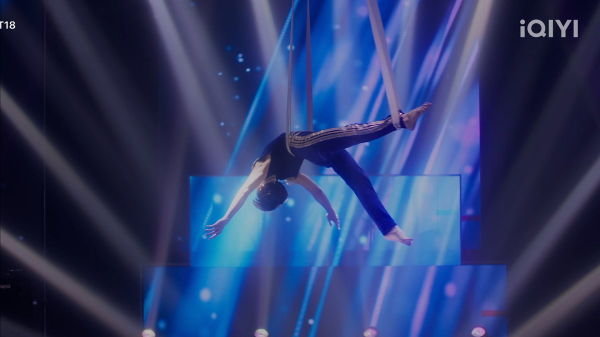 aouboomthinker_'s tweet photo. woah this is such a beautiful opening first is so gorgeous  
#DeepNightEP1 https://t.co/3DDWFghbuF