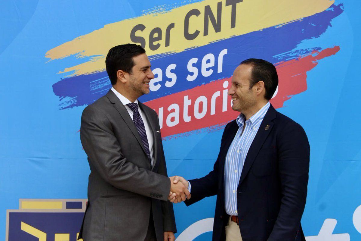 CNTinforma's tweet photo. ✍️@CNT_EC y @FEFecuador firmaron un convenio comercial de sponsorship. Estrategia de patrocinio que permitirá apoyar a @LaTri y beneficiar a los clientes con experiencias únicas. 
Además, la empresa tendrá presencia de marca en camisetas e instalaciones de la Selección.🇪🇨 https://t.co/av4aYL98eH
