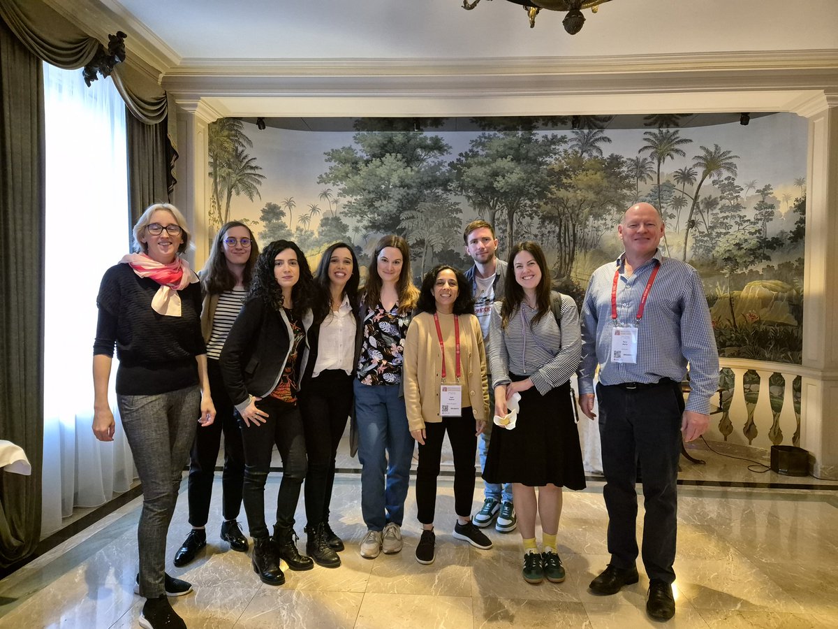 The DZL Academy (@dzlacademy) on Twitter photo A #RESPIRE4 Fellow meetup at the <a href="/EuroRespSoc/">ERS</a> #LSC2024 was convened in #Estoril 🇵🇹 today by ERS Fellowships & Awards Director <a href="/sejalsaglani/">Sejal Saglani</a> (6th, from left) featuring <a href="/m_konigshoff/">Melanie Königshoff</a> (1st) & <a href="/RoryMorty/">Rory Morty</a> (9th), who led a workshop on grant proposal writing. <a href="/EarlyCareerERS/">ERS Early-Career Members</a> <a href="/MSCActions/">Marie Skłodowska-Curie Actions</a> A #RESPIRE4 Fellow meetup at the <a href="/EuroRespSoc/">ERS</a> #LSC2024 was convened in #Estoril 🇵🇹 today by ERS Fellowships & Awards Director <a href="/sejalsaglani/">Sejal Saglani</a> (6th, from left) featuring <a href="/m_konigshoff/">Melanie Königshoff</a> (1st) & <a href="/RoryMorty/">Rory Morty</a> (9th), who led a workshop on grant proposal writing. <a href="/EarlyCareerERS/">ERS Early-Career Members</a> <a href="/MSCActions/">Marie Skłodowska-Curie Actions</a>