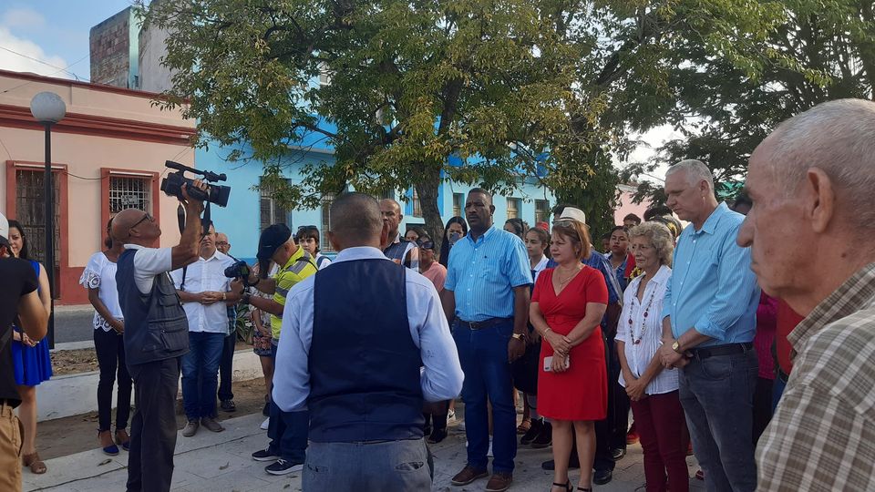 En el día de la Prensa Cubana, llegue a los profesionales del gremio #camagueyano el reconocimiento y felicitación a nombre del @PartidoPCC, en especial, a quienes han mantenido un acompañamiento incondicional y destacado en defensa de la Patria desde la trinchera de las ideas.