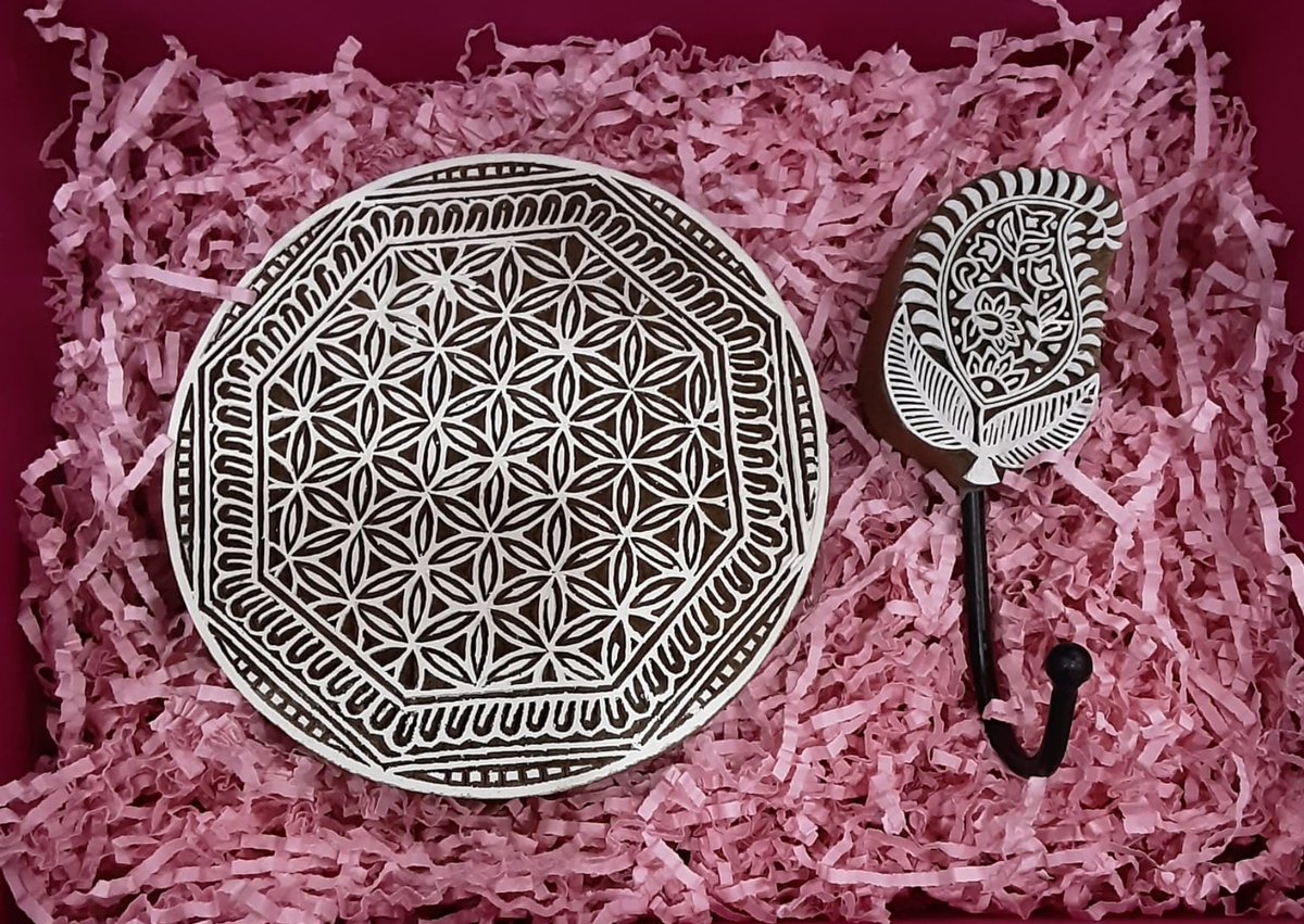 giftomojo's tweet photo. Eco-Friendly Return Gifts for Housewarming | https://t.co/Z0j2TvqBJx

Perfect housewarming gift hampers for your friend, family or colleague | https://t.co/S66GKzbTMk
#Giftomojo #ReturnGifts #PremiumGifts #GiftHampers #CorporateGift  #BirthdayGift   #Delhi #Gurugram #NCR #India https://t.co/bskE0rDjnV
