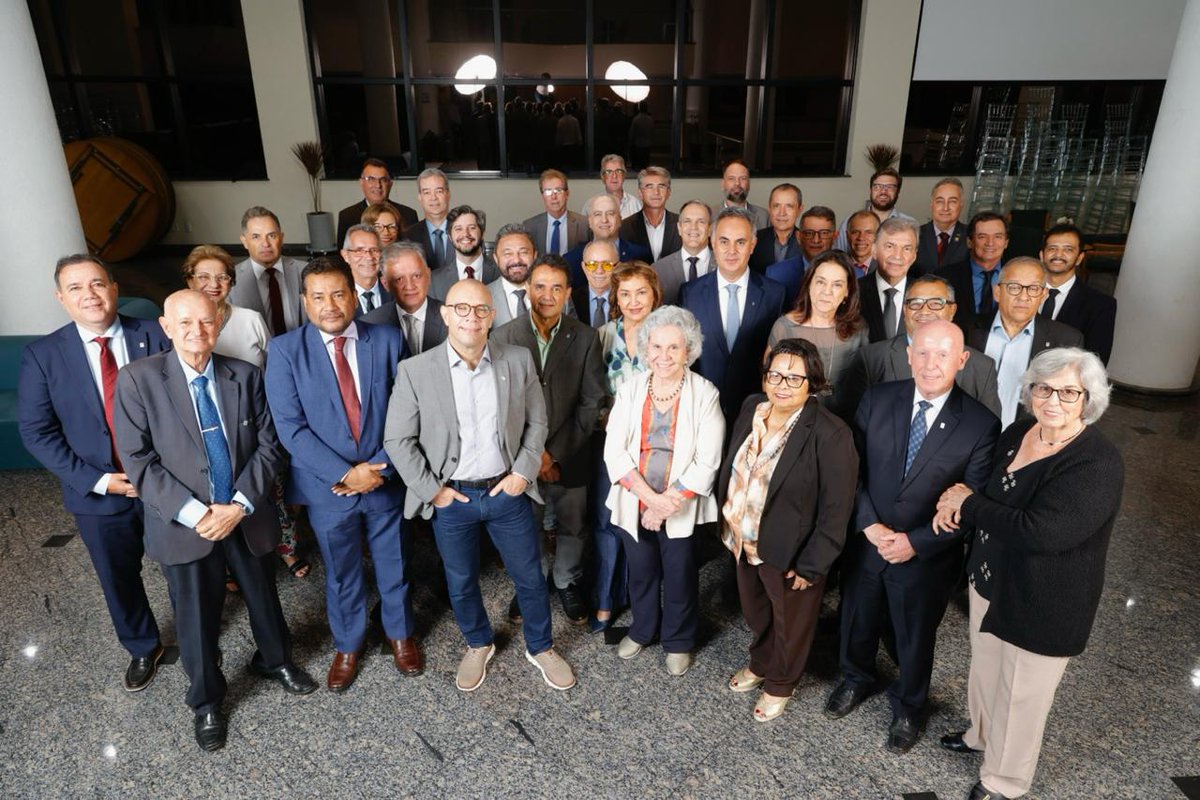 O Conselho Deliberativo da <a href="/febrafite/">Febrafite</a> elegeu por aclamação a nova diretoria da entidade para os próximos dois anos. Parabéns a <a href="/SpadaRodrigo/">Rodrigo Spada</a> que foi escolhido para seu terceiro mandato como presidente.