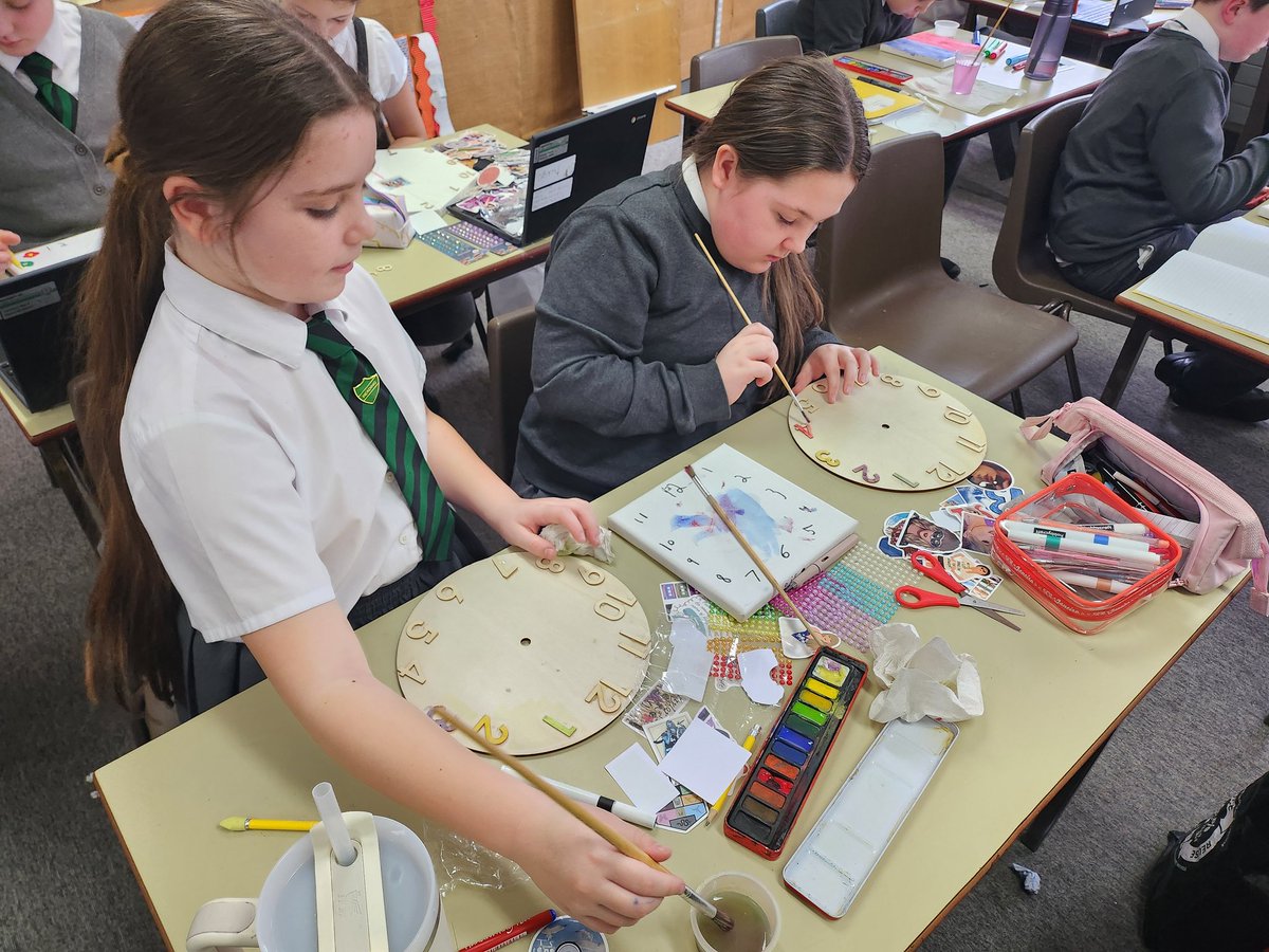 Y6EngMartyrs's tweet photo. For British Science Week 2024, the theme is 'Time'. In Y6, we decided to make our own clocks! This will be an ongoing project over two weeks. #ScienceAtEM #BSW24 https://t.co/3Xg1AlEUeA