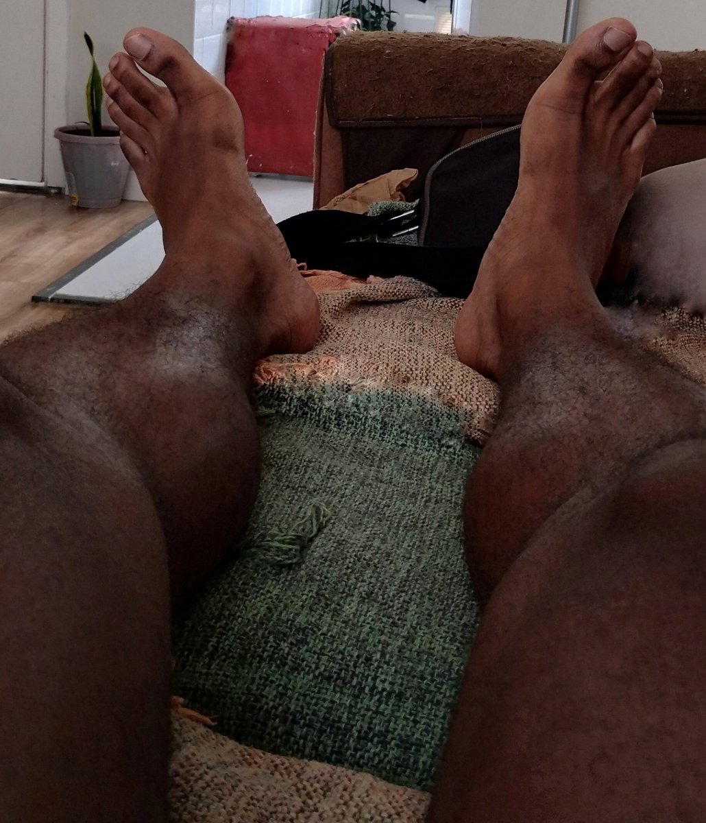 prtdndjos's tweet photo. For those who were curious about my feet https://t.co/akhazMwqTK