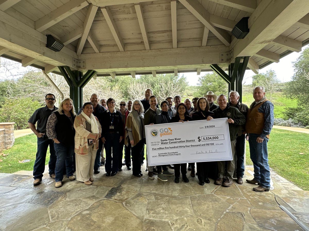 CA_DWR's tweet image. At our latest #GoGolden event, DWR presented the Santa Ynez River Water Conservation District with $5.5M for #Groundwater resilience projects throughout the Central Coast, including in @countyofsb, @BuelltonUSA, @CityofSolvang &amp;amp; @CityofLompoc. #GroundWaterAwarenessWeek