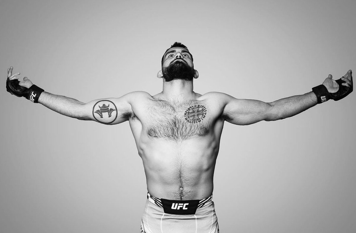 Palomino_MMA's tweet photo. From “he beats Islam” to “Paddy can beat him” crazy how a knockout loss can switch the narrative on a fighter https://t.co/utF34tzYiU