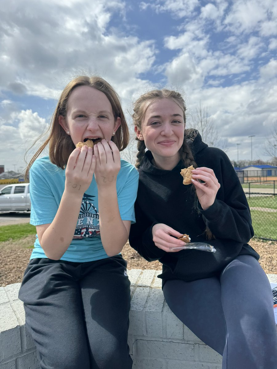 Runbeckhamrun's tweet photo. @WEMS_Raiders it’s Pi Day!! https://t.co/UPKBxvLUKe