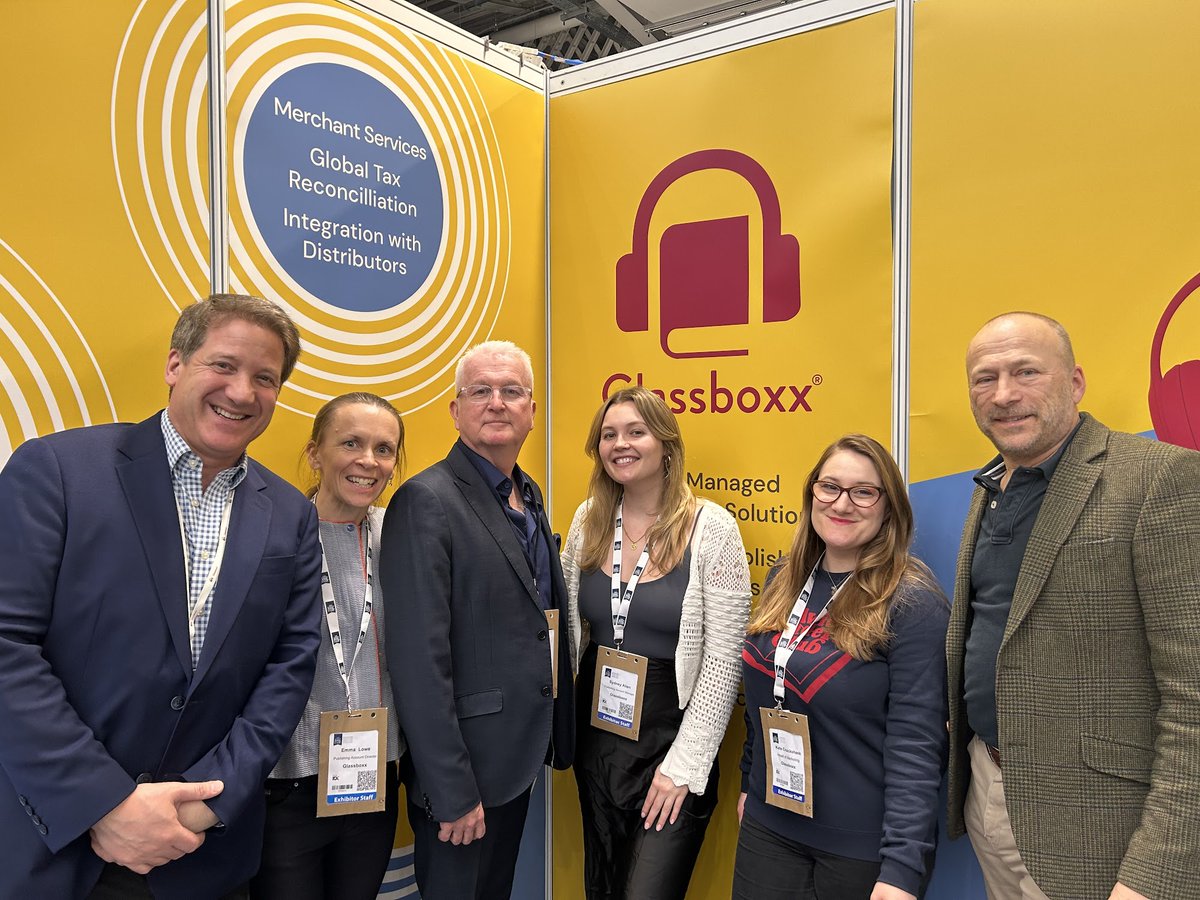It's been a fantastic #BookFair for #TeamGlassboxx! What a great opportunity to catch up and let everyone know just what #Glassboxx is all about - #connection. We're loving being a part of bringing #publishers and #readers together! 🙌✨📚📱🎧 #lbf24 @LondonBookFair