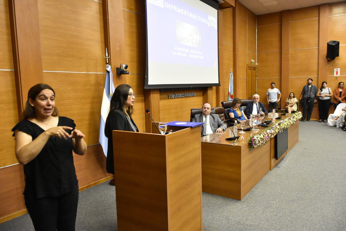 Hoy, durante la apertura del año judicial, presentamos el anuario de acciones 2023 y el plan de gestión 2024.
Tenemos la misión de transformar a la actual Función Judicial de nuestra provincia en un servicio real, cercano, accesible y eficiente.
#NuevaJusticia