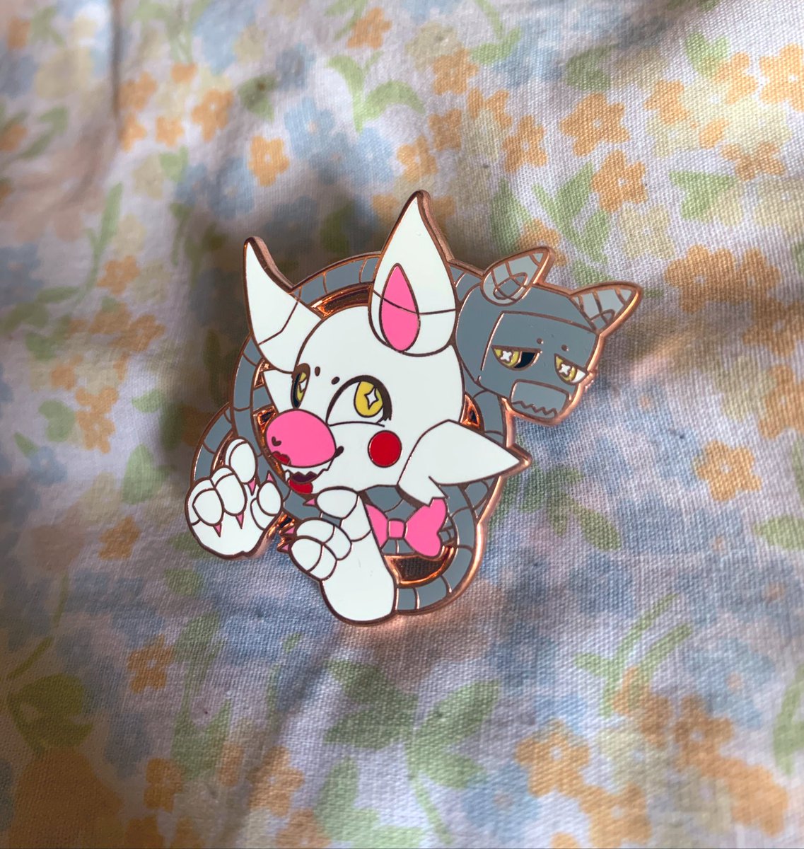 MANGLE PINS COMING SOON TO MY ETSY #FNAF #fnafsecuritybreach #mangle #FiveNightsAtFreddys
