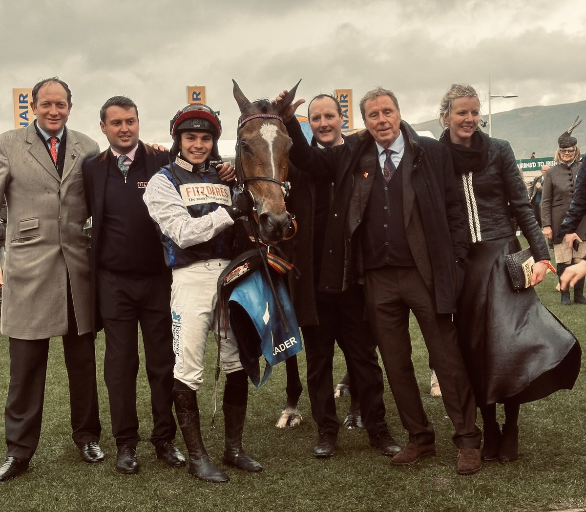 No words… 

’Arry you HERO ✨💥🎉

#CheltenhamFestival #winner #shakemuparry